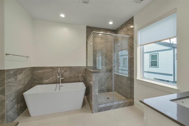 760 W Donovan Street, Houston, TX 77091