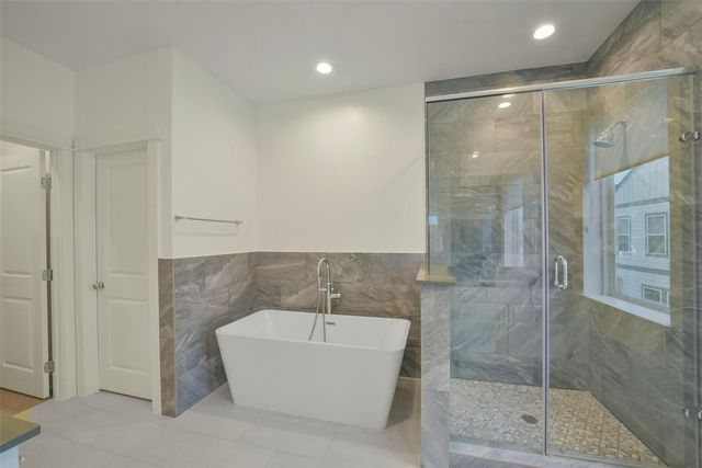 760 W Donovan Street, Houston, TX 77091