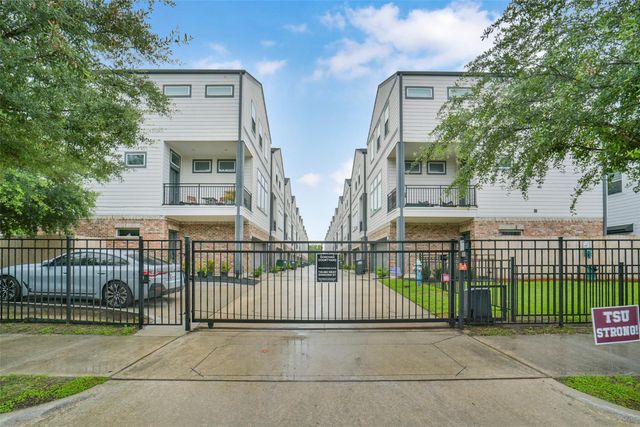 760 W Donovan Street, Houston, TX 77091