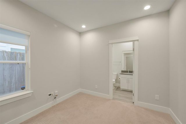 760 W Donovan Street, Houston, TX 77091