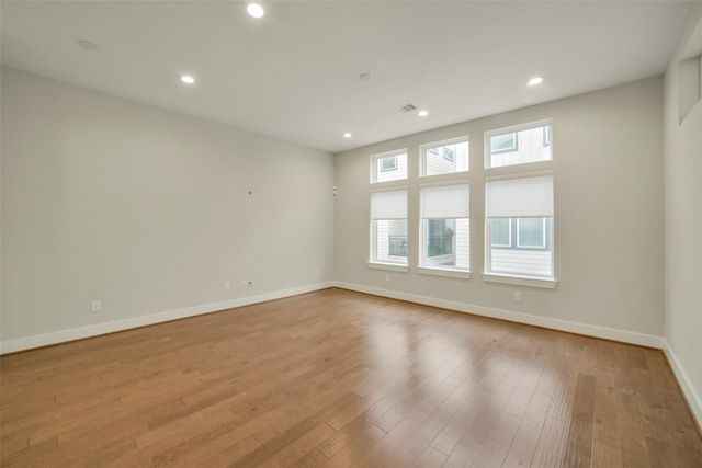 760 W Donovan Street, Houston, TX 77091