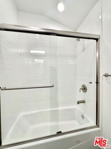 5250 Chesebro Road, Agoura Hills, CA 91301