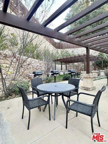 5250 Chesebro Road, Agoura Hills, CA 91301