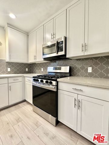 5250 Chesebro Road, Agoura Hills, CA 91301