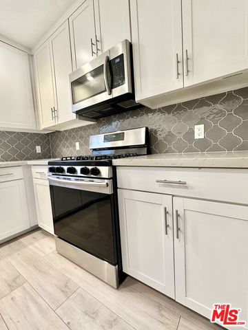 5250 Chesebro Road, Agoura Hills, CA 91301