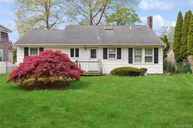 276 Fishel Avenue, Riverhead, NY 11901