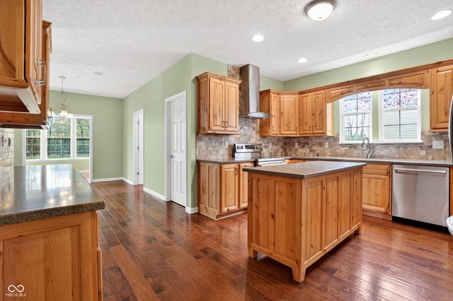 6603 Taraval Drive, Indianapolis, IN 46260