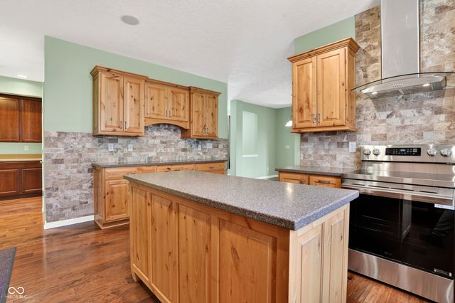 6603 Taraval Drive, Indianapolis, IN 46260