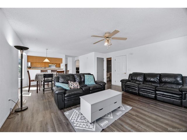 4052 S Kirk Way, Aurora, CO 80013