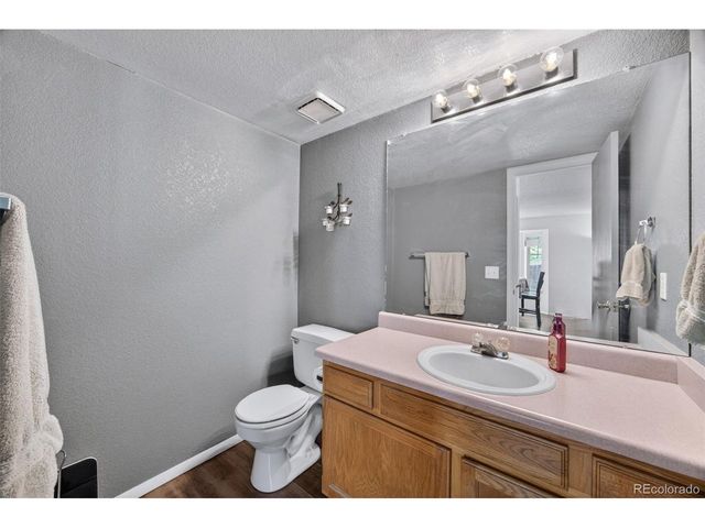 4052 S Kirk Way, Aurora, CO 80013