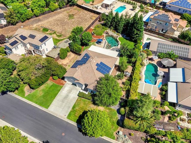 4481 Springhill Dr, Roseville, CA 95747
