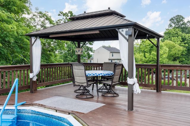 2881 Lauren Meadows Drive, Hebron, KY 41048