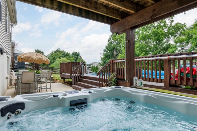 2881 Lauren Meadows Drive, Hebron, KY 41048