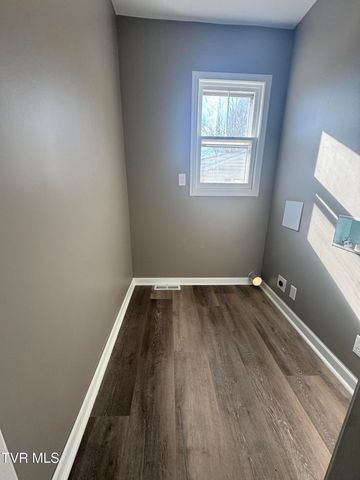 2616 Park Avenue, Johnson City, TN 37601