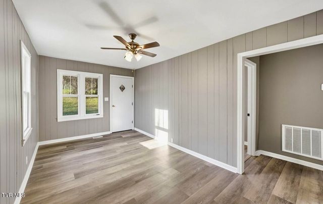 2616 Park Avenue, Johnson City, TN 37601