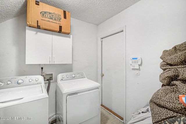 494 BROCKHAM Drive, Jacksonville, FL 32221