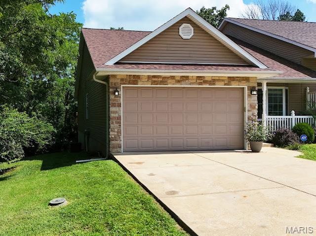 2714 Royal Oak Drive, High Ridge, MO 63049