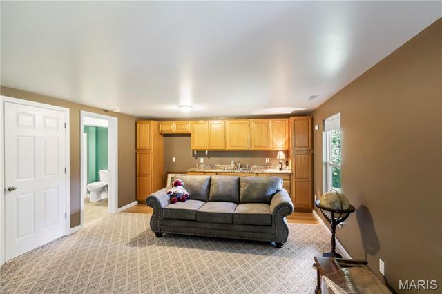 2714 Royal Oak Drive, High Ridge, MO 63049