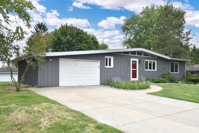 1215 W Kay STREET, Whitewater, WI 53190