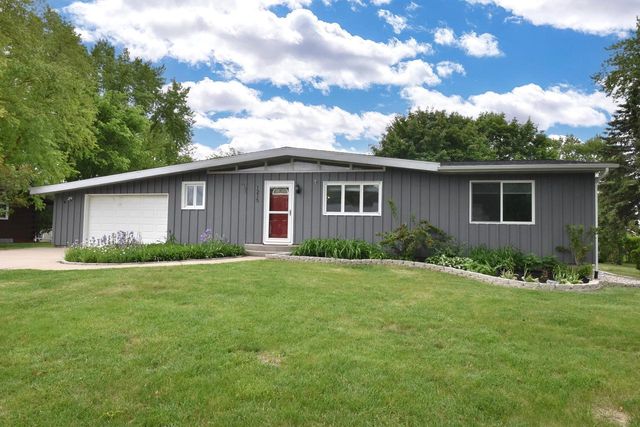 1215 W Kay STREET, Whitewater, WI 53190