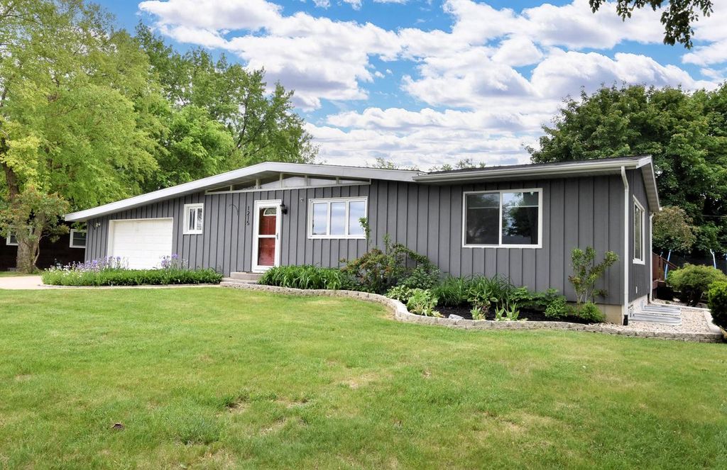 1215 W Kay STREET, Whitewater, WI 53190