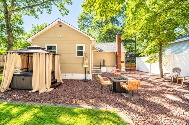 7 Beacon Drive, Sound Beach, NY 11789