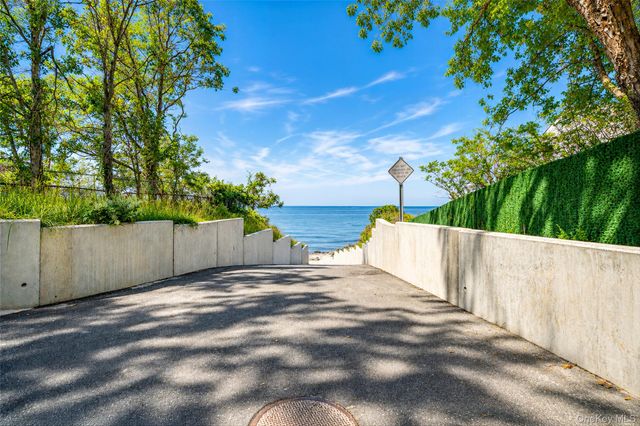 7 Beacon Drive, Sound Beach, NY 11789