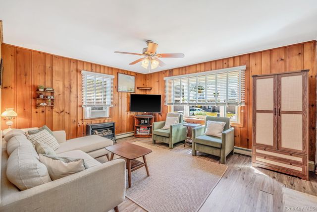 7 Beacon Drive, Sound Beach, NY 11789