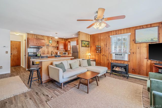 7 Beacon Drive, Sound Beach, NY 11789