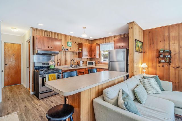 7 Beacon Drive, Sound Beach, NY 11789