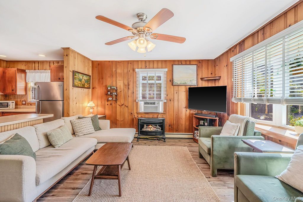 7 Beacon Drive, Sound Beach, NY 11789 — photo 5