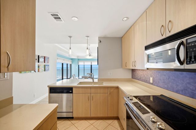 7700 Seawall Boulevard 501, Galveston, TX 77551