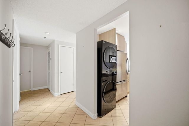 7700 Seawall Boulevard 501, Galveston, TX 77551