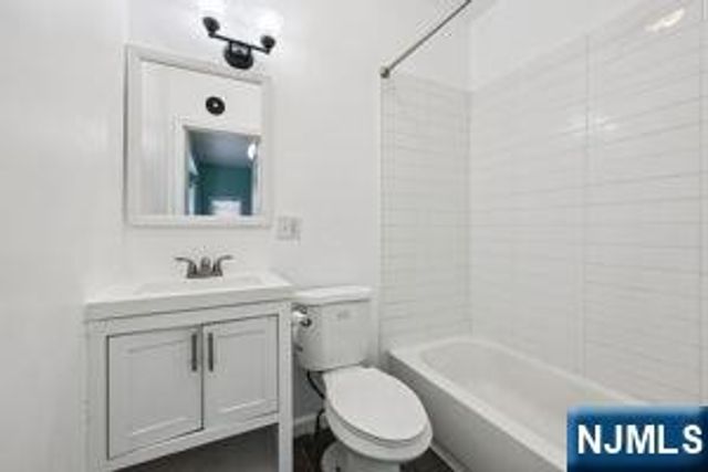 46-48 Osborne, Newark, NJ 07108