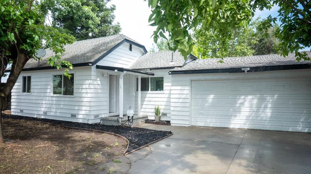 9351 W Walnut Grove Rd, Lodi, CA 95242