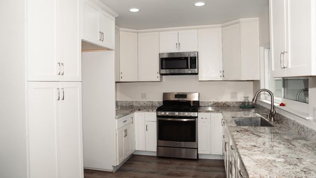 9351 W Walnut Grove Rd, Lodi, CA 95242