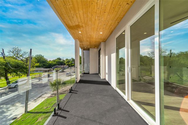 438 Bonnie View Road, Dallas, TX 75203