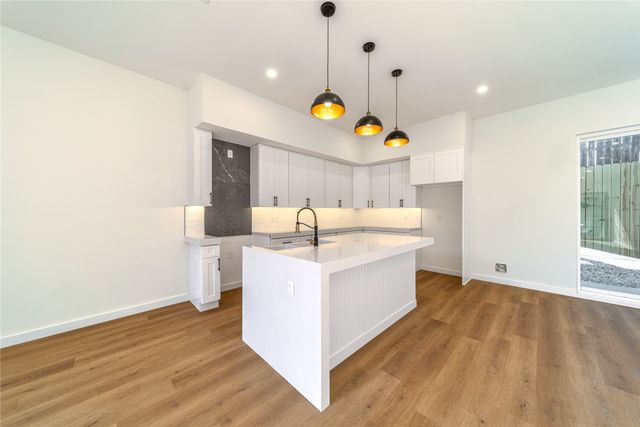 438 Bonnie View Road, Dallas, TX 75203
