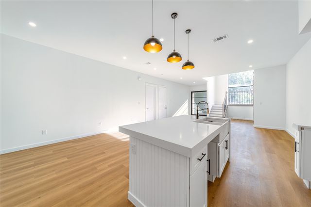 438 Bonnie View Road, Dallas, TX 75203