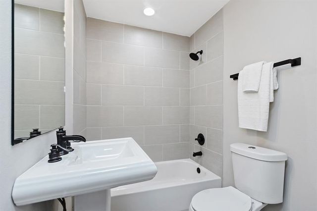 1414 Alexander Street, Houston, TX 77008