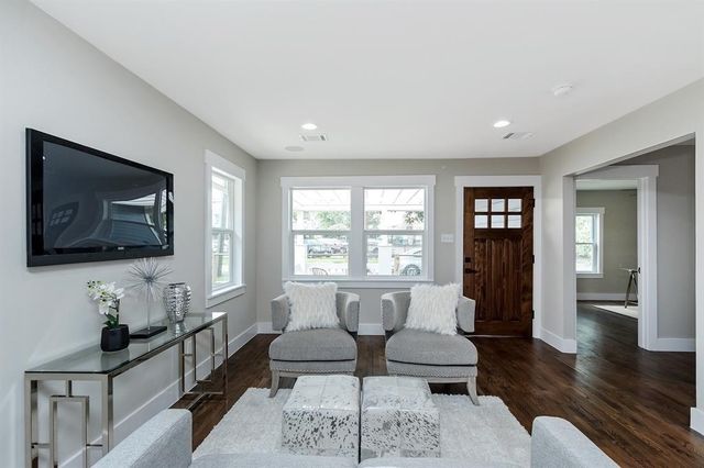 1414 Alexander Street, Houston, TX 77008