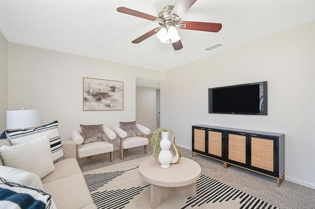 4574 Beechnut Way, Sacramento, CA 95823