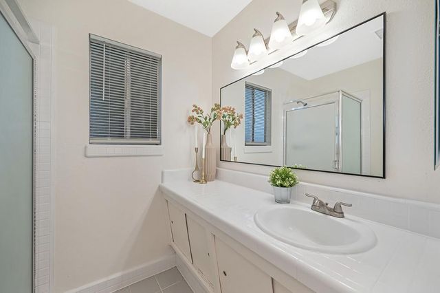 4574 Beechnut Way, Sacramento, CA 95823