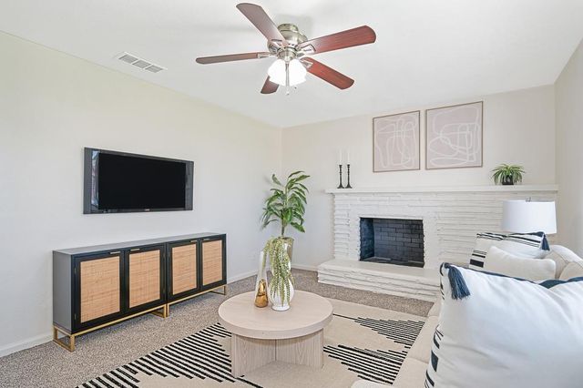 4574 Beechnut Way, Sacramento, CA 95823