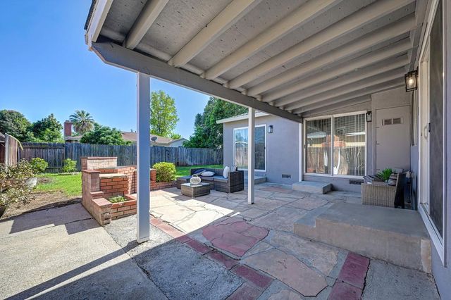 4574 Beechnut Way, Sacramento, CA 95823