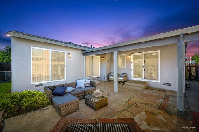 4574 Beechnut Way, Sacramento, CA 95823