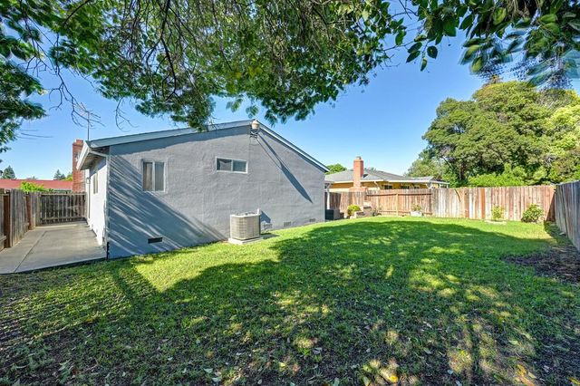 4574 Beechnut Way, Sacramento, CA 95823