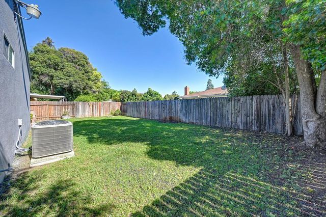 4574 Beechnut Way, Sacramento, CA 95823