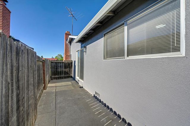 4574 Beechnut Way, Sacramento, CA 95823