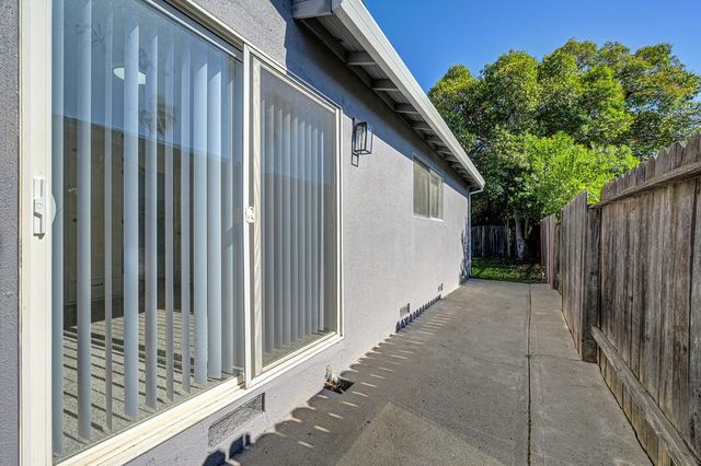 4574 Beechnut Way, Sacramento, CA 95823